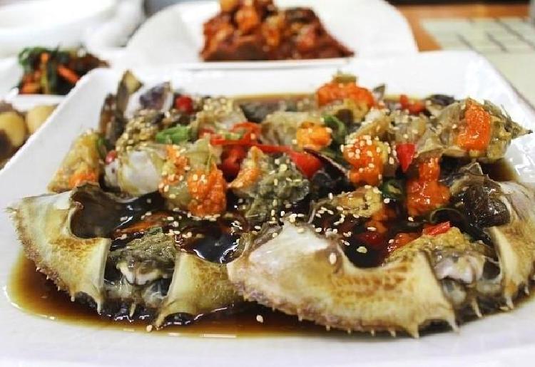 대천 양념게장 맛집, 현지인도 반한 진짜 밥도둑의 정체는?