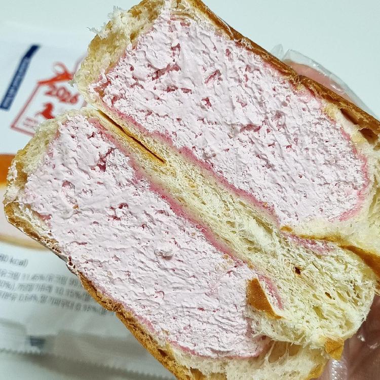 연세우유 딸기 생크림빵