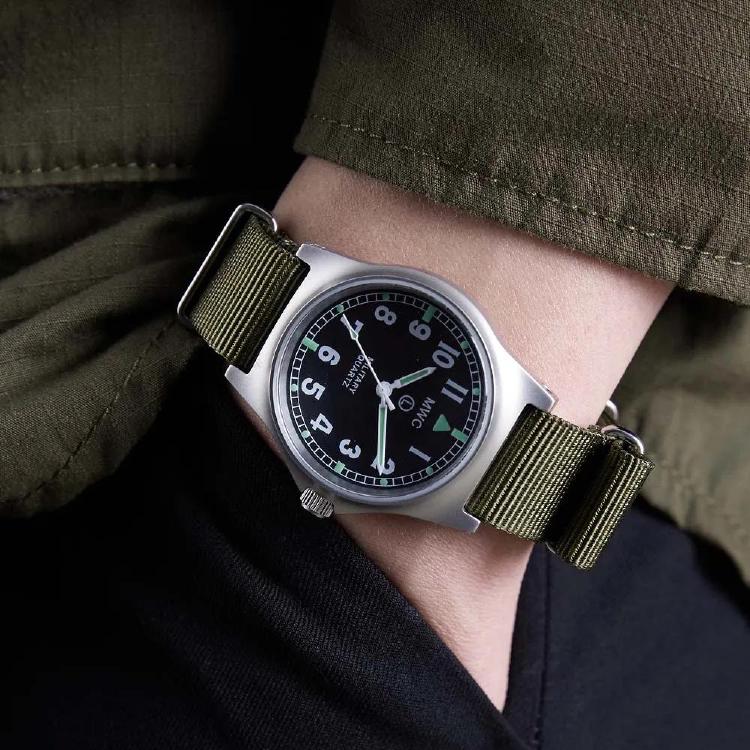 MWC 시계 차는법, 손목 얇아도 완벽하게? 나토 스트랩 팁 대공개