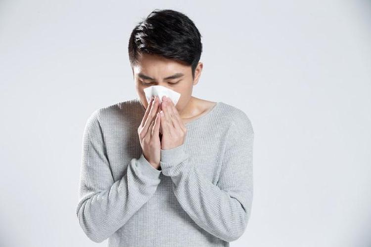 재채기 계속 하는 병, 겨울만 되면 재앙? 원인+즉시 멈춤법