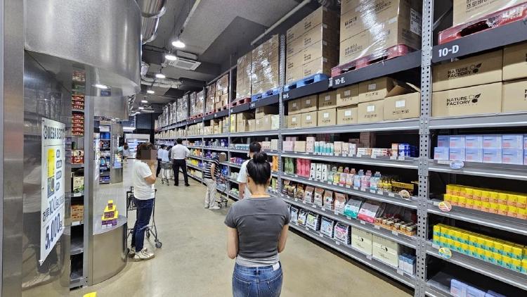 서울 창고형 약국, 약값 반토막 난 진짜 이유